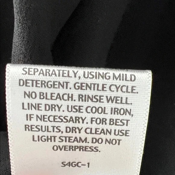 Eileen Fisher 100% Silk Black Asymmetrical Scoop-Neck Sleeveless Top Size XL - Picture 6 of 11